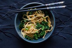 Spicy, Peanutty Udon with Kale