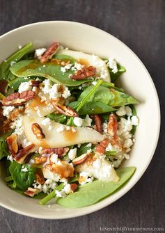 Spinach Salad with Pears, Pecans and Goat Cheese