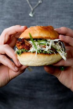 Tandoori Chicken Brioche Sliders with Coriander-Cashew Relish