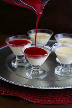 Vanilla Bean Panna Cotta with Cranberry Coulis – Low Carb and Gluten-Free