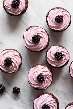 Vegan Blackberry Chocolate Cupcakes