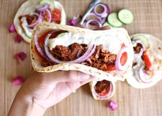 Vegan Gyros with Jackfruit and Creamy Tzatziki