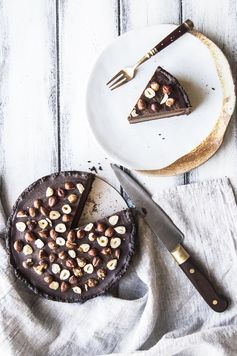 Vegan Mocha Chocolate Pie - Plant Based Cooks