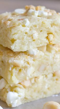 White Chocolate Macadamia Nut Bars