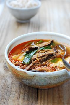 Yukgaejang (Spicy Beef Soup with Vegetables