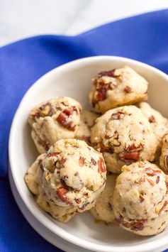 4-ingredient pecan balls