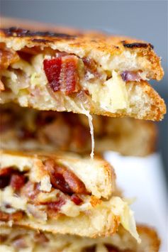 Apple Bacon and Cheddar Grilled Cheese with Caramelized Onions