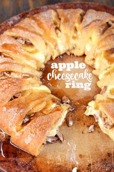 Apple Cheesecake Ring