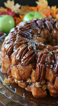 Apple Pecan Monkey Bread