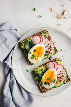 Avocado and Egg Spring Sandwich