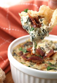 Bacon and Roasted Garlic Spinach Dip