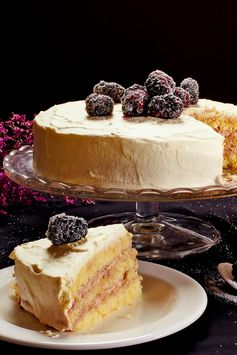 Blotkake (Norwegian Cream Cake