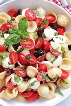 Caprese Pasta Salad with Olives