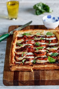 Caprese tart with roasted tomatoes