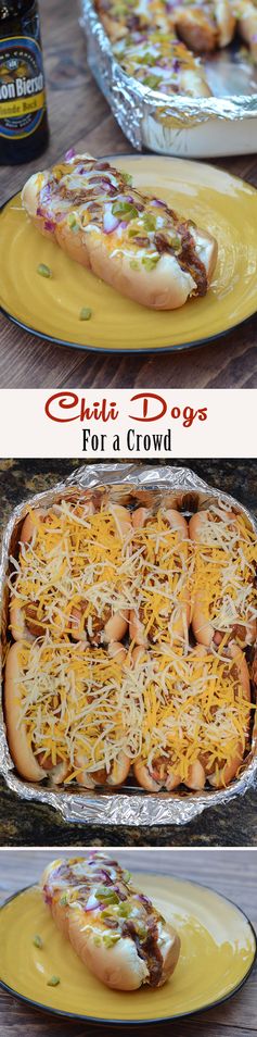 Chili Dogs for a Crowd