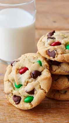 Chocolate Chip M&Ms™ Christmas Cookies