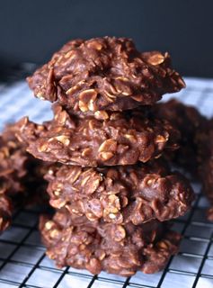 Chocolate Peanut Butter No-Bakes