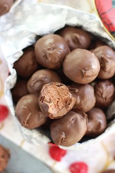 Chocolate Raspberry Cheesecake Truffles