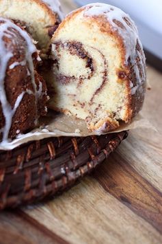 Cinnamon Roll Bundt Cake