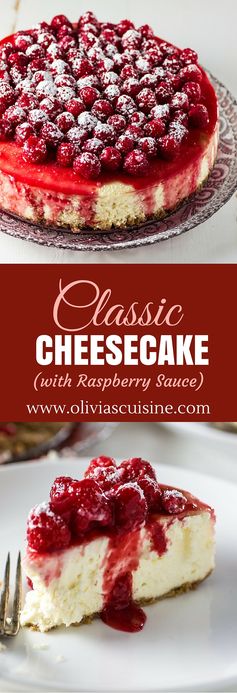 Classic Cheesecake with Raspberry Sauce