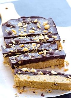 Clean Eating Snickers Oat Bars