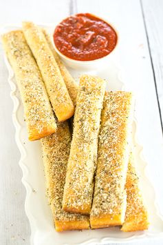 Copycat Pizza Hut Breadsticks