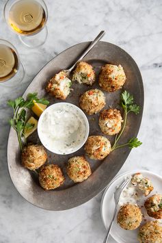 Crab Cake Poppers with Spicy Aioli