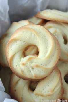 Danish Butter Cookies (Klassiske Vaniljekranse