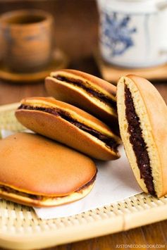 Dorayaki (Japanese Red Bean Pancake