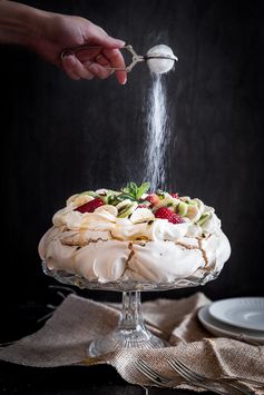 Easy Australian Pavlova