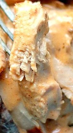 Easy Chicken Paprika w/ Sour Cream Gravy (Low Carb and Gluten Free