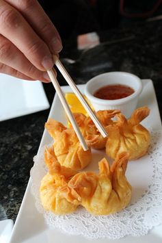 Easy Crab Rangoon Wontons