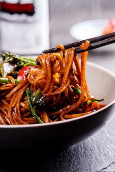 Easy vegetable chow mein