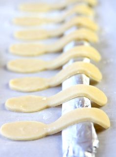 Edible Peppermint Cookie Spoons