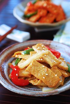 Eomuk Bokkeum (Stir-fried Fish Cake