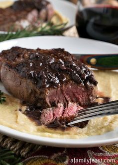 Filet Mignon with Mushroom Sauce