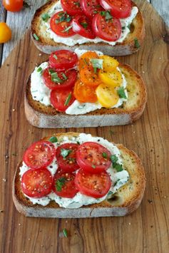 Fresh Tomato and Herbed Ricotta Bruschetta