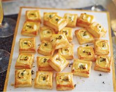 Goat's cheese, honey and thyme bites