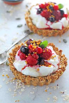 Granola Crust Breakfast Tarts with Yogurt & Berries