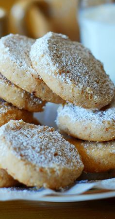 Hazelnut shortbread cookies