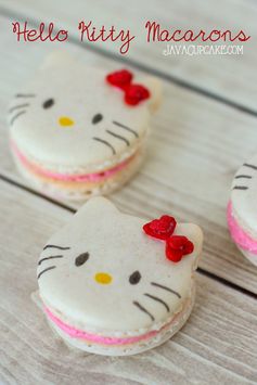 Hello Kitty Macarons