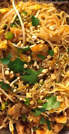 How to Make Authentic Pad Thai at Home