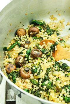 Israeli Couscous with Spinach and Mushrooms