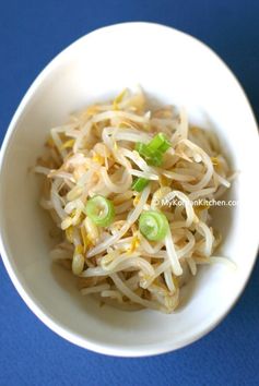 Korean Style Seasoned Mung Bean Sprouts Salad