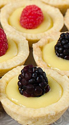 Lemon Tartlets with Lemon Curd