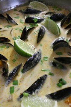 Lime Coconut Curry Mussels