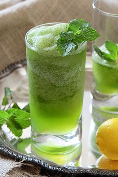 Limonana (Middle Eastern Frozen Mint Lemonade