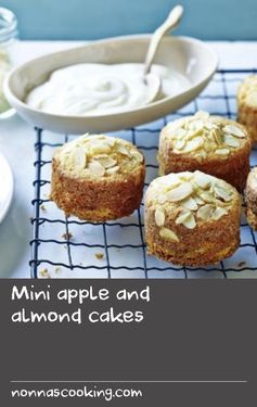 Mini apple and almond cakes
