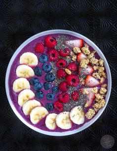 Mixed Berry Smoothie Bowl