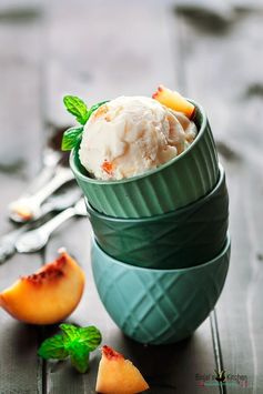 No Churn Eggless Peach Ice Cream